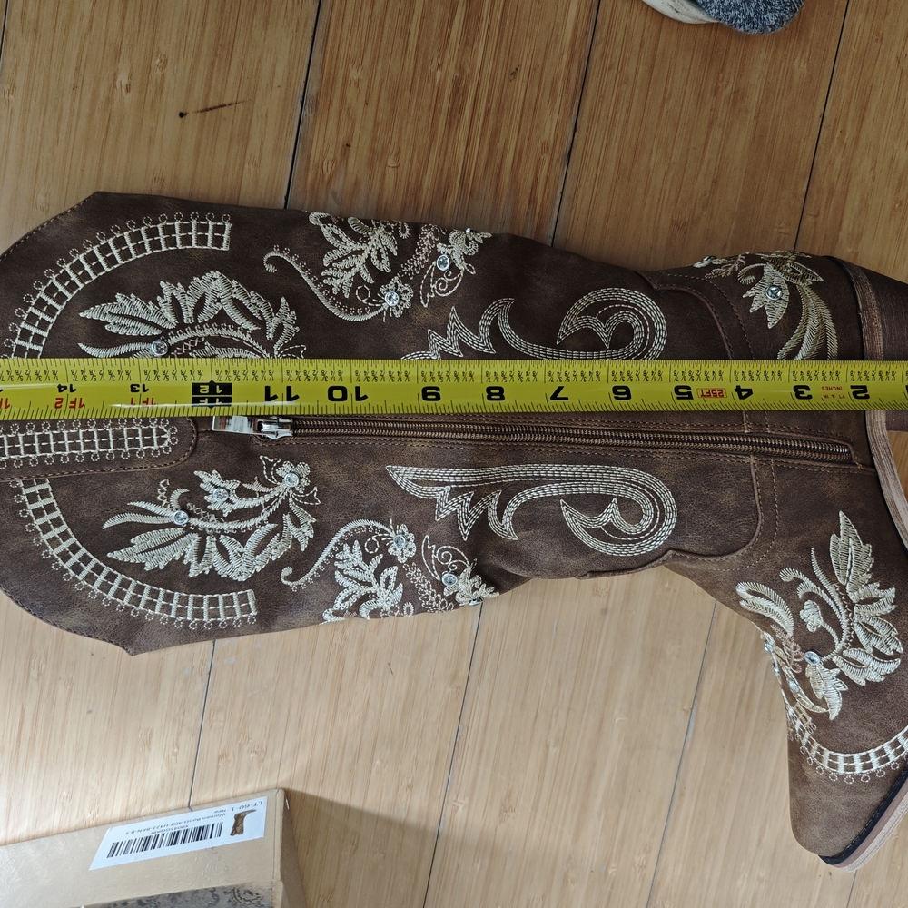 Embroidered Brown Cowgirl Boots - image 5